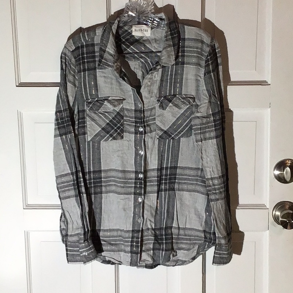 OLIVE + OAK WOMENS BUTTON DOWN LONG SLEEVE SHIRT